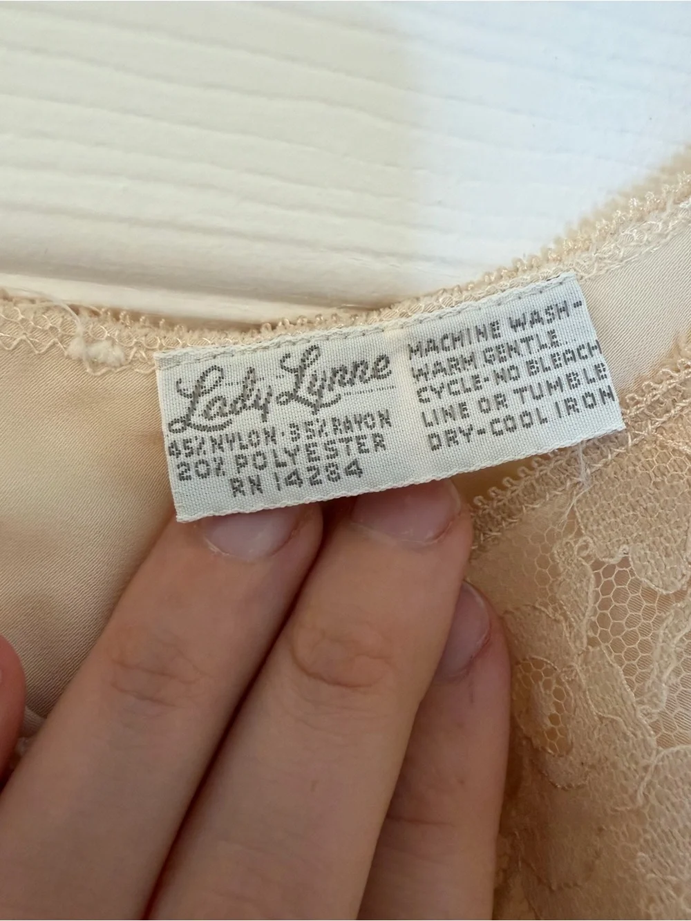 Vintage Lady Lynne Cream-colored Lace-Trim Slip Dress - Picture 4 of 4